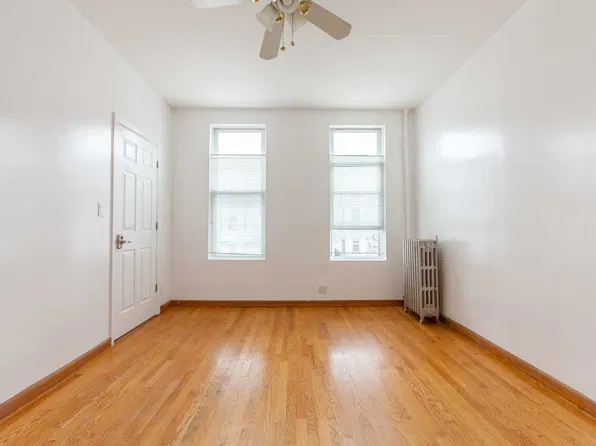 320 42nd St Floor 2, Brooklyn, NY 11232