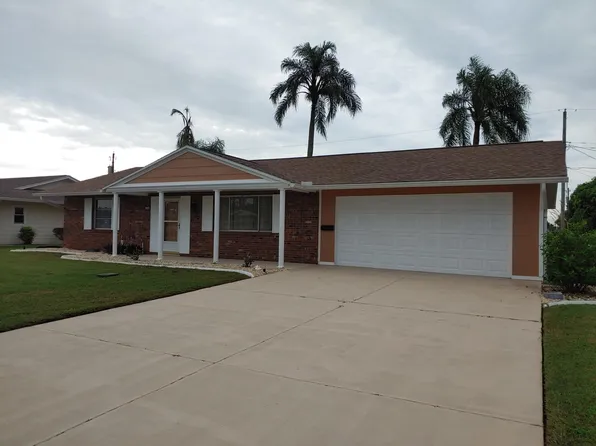 1708 Danbury Dr, Sun City Center, FL 33573