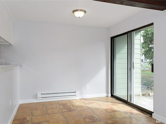 3rd image of 22240 24th Ave S APT E-37