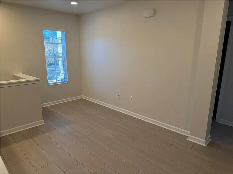 3317 Fernview Dr — Photo 10