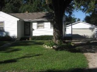 3 Lawrence Dr, Kankakee, IL 60901