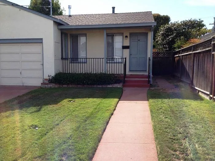 14 Garden Ln photo 1