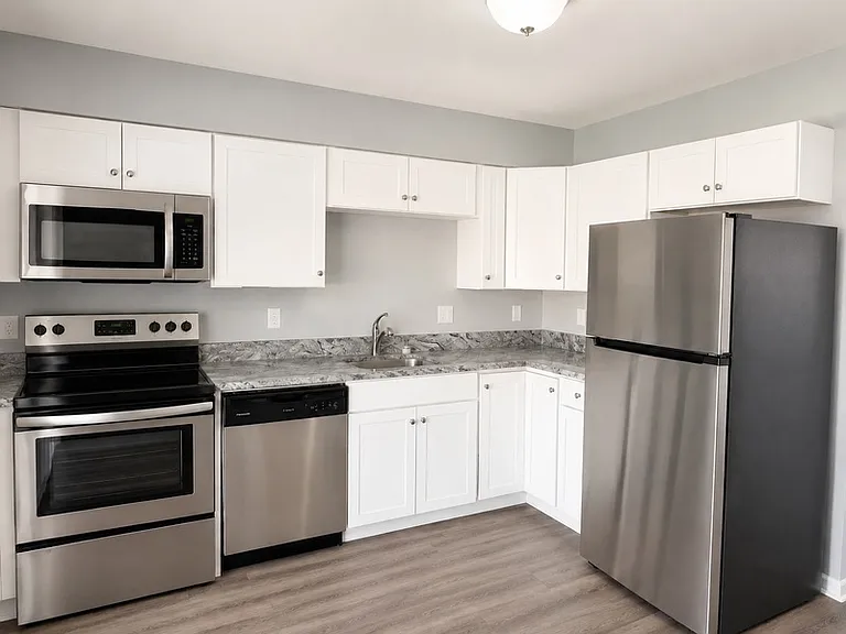 401 N Main St #4B — Photo 4