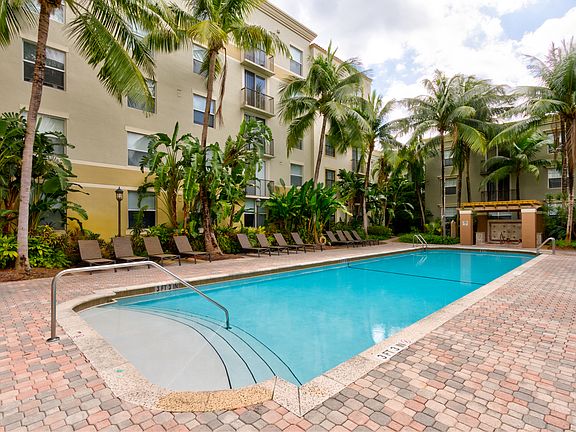 1919 Van Buren Street 319A - Hollywood-8_07292019