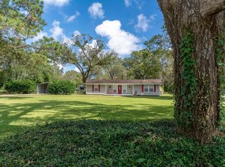 211 Bluebonnet Dr, Jones Creek, TX 77541