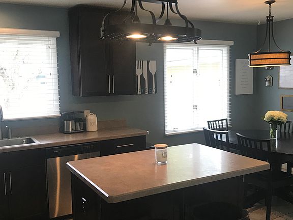 3rd image of 1921 Patricia Ln