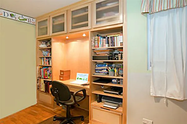 Sold by Warren Lewis Realty | media 7