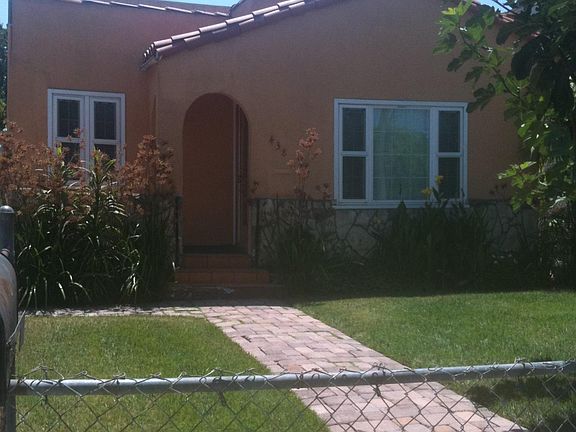 2nd image of 438 Elm Ave