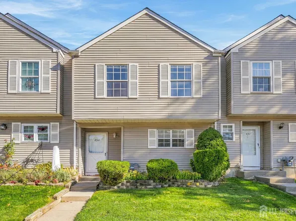 694 Darlington Dr, Old Bridge, NJ 08857