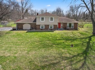 2367 E 400 N, Whiteland, IN
