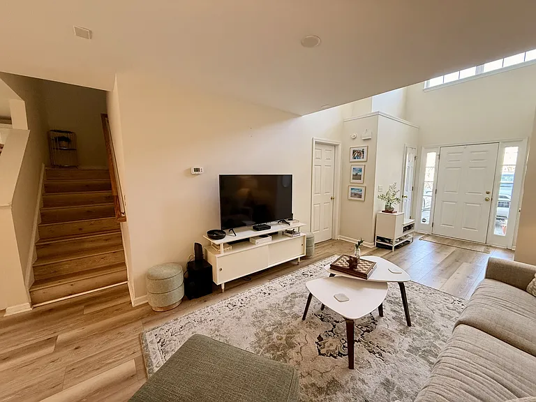 1104 Harvester Cir #1 — Photo 16