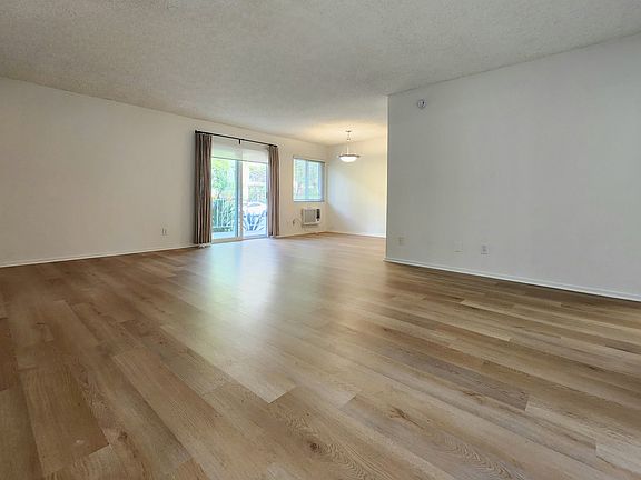 3rd image of 11646 Kiowa Ave APT 1