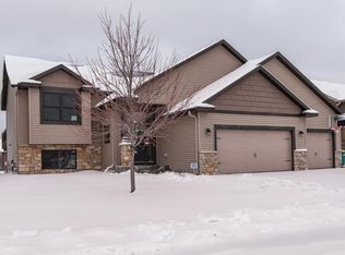 2011 Starburst Dr SW, Rochester, MN 55902