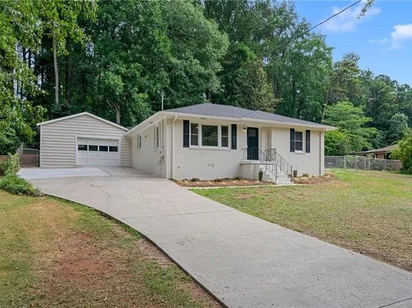 851 Daniell Dr SE, Smyrna, GA 30080