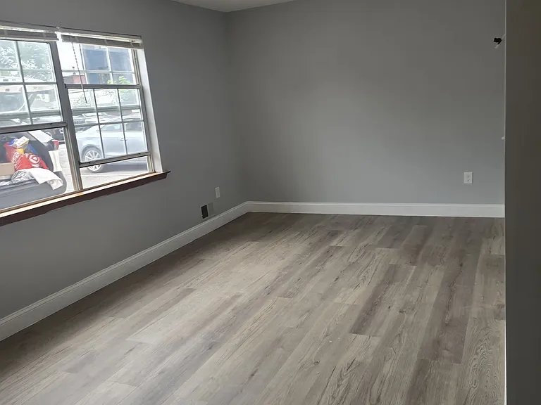 143 E 5th Ave #18 — Photo 12