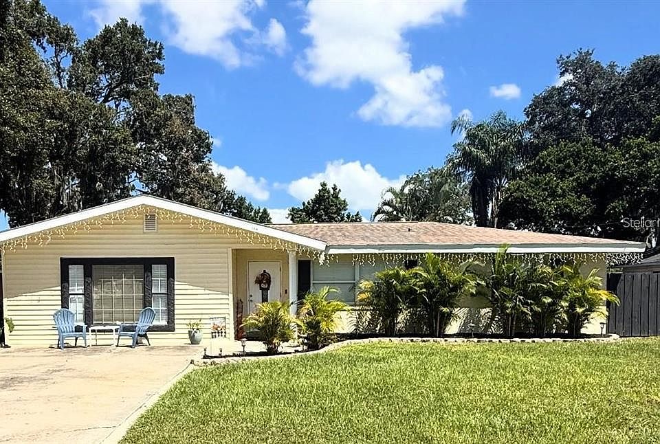 1st image of 144 BEVERLY DR