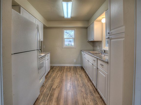 5th image of 1607 E Mallon Ave