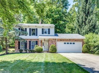 8692 Melody Ln, Macedonia, OH 44056