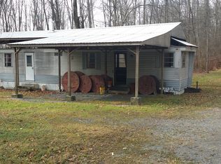 47 Lighthouse Ln, Pine Grove, PA 17963