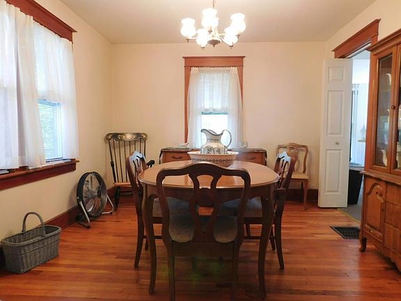 5th image of 55 Sherman St