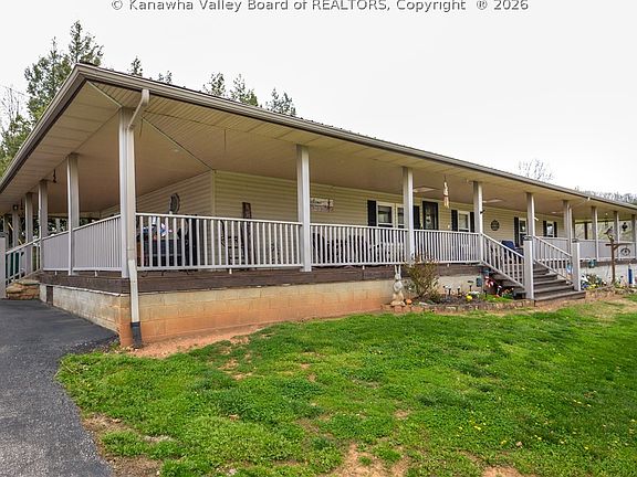 2nd image of 520 Balser Ln
