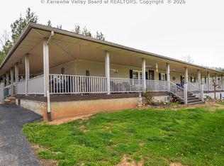 520 Balser Ln, Charleston, WV
