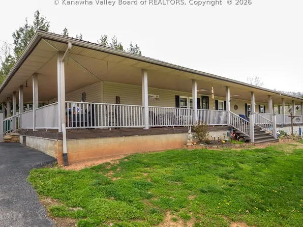 520 Balser Ln, Charleston, WV 25312