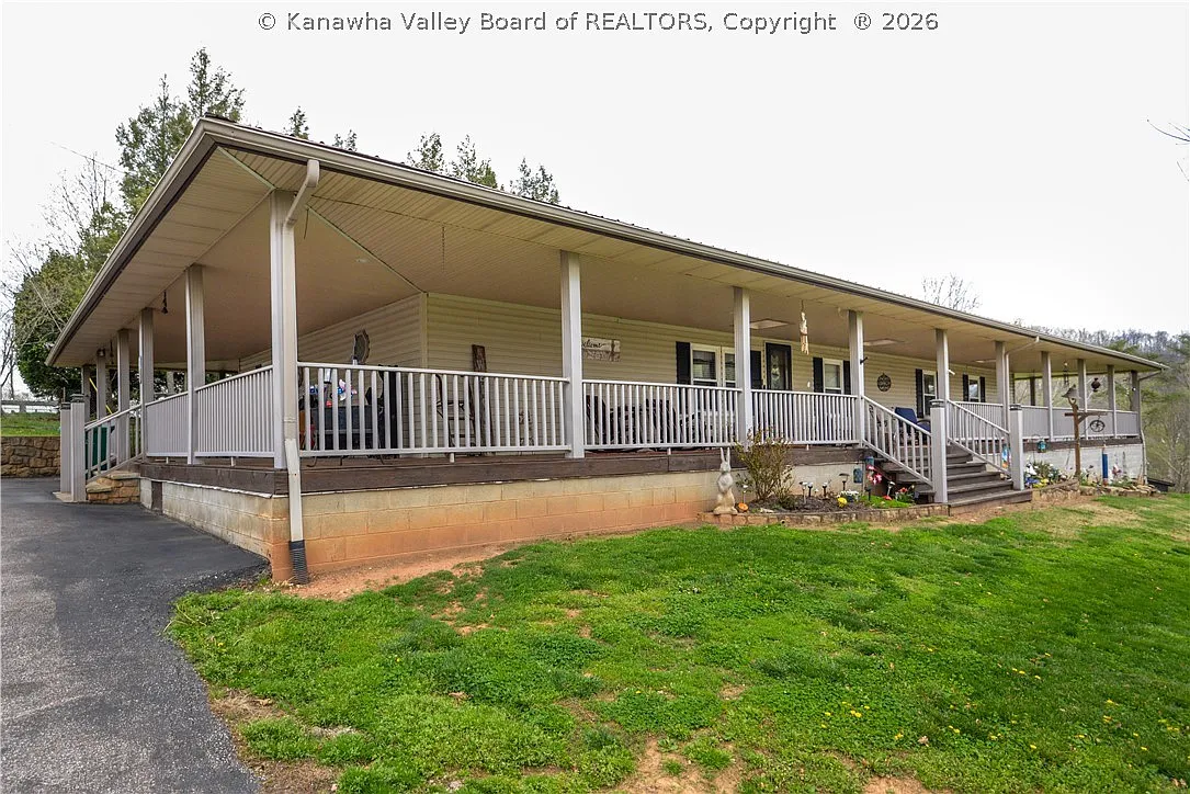 520 Balser Ln photo 1