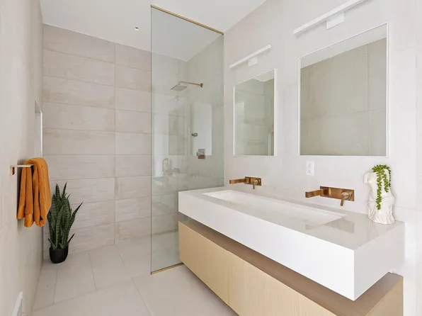 199 Conover Street image 6 of 12