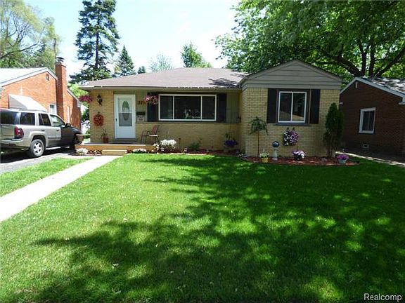 2nd image of 321 Pioneer Dr