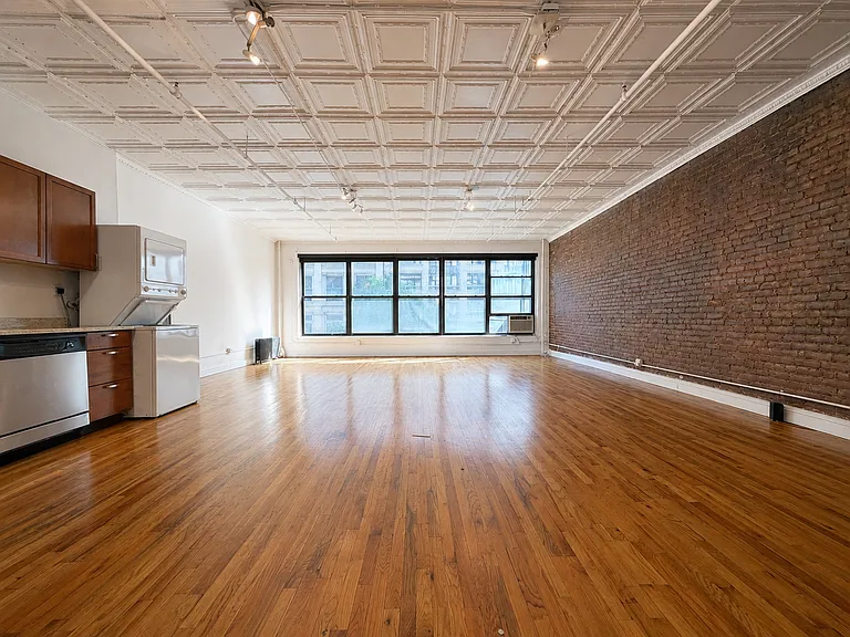115 W 23rd St #41A — Photo 3