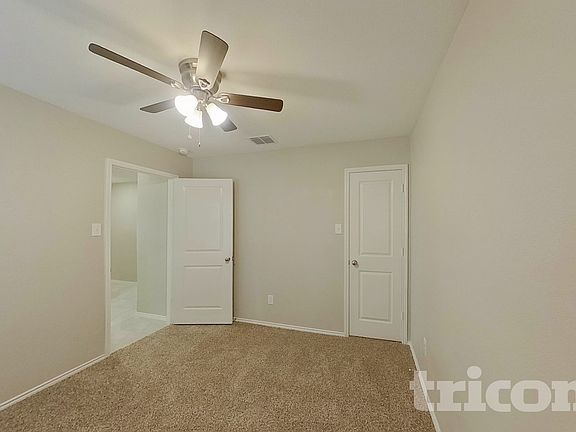 4th image of 1720 Claireborne Ct