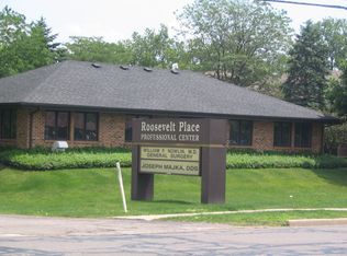 1200 Roosevelt Pl, Valparaiso, IN 46383