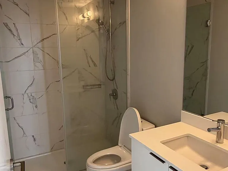 7 Golden Lion Hts #2503 — Photo 2