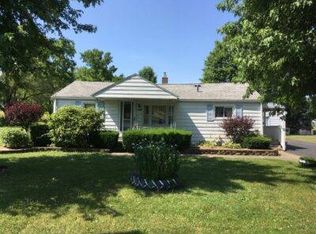 4225 30th St NE, Canton, OH 44705