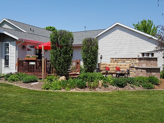 Outdoor kitchen and fireplac