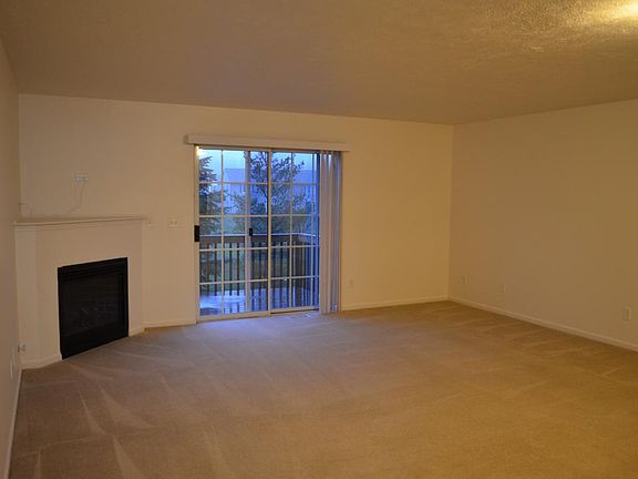3rd image of 5455 Rivertown Cir SW