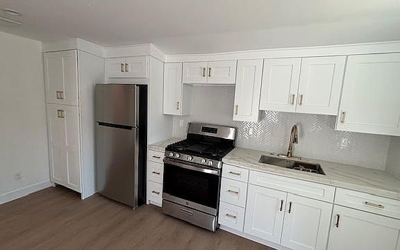 4th image of 4882 Bruges Ave