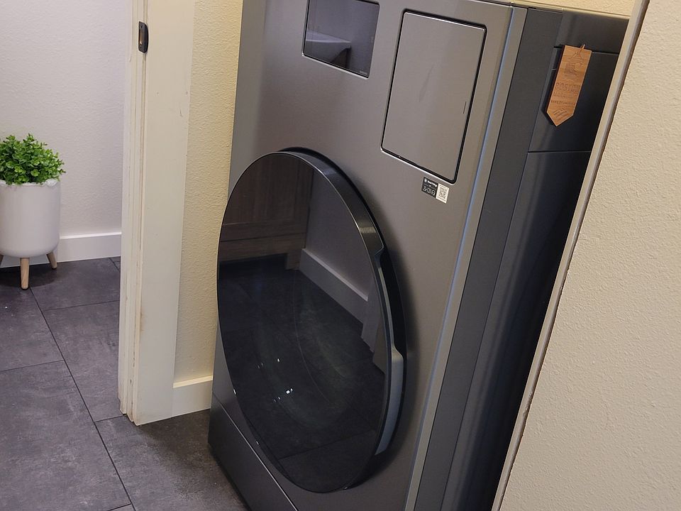 New Washer/ Dryer combo