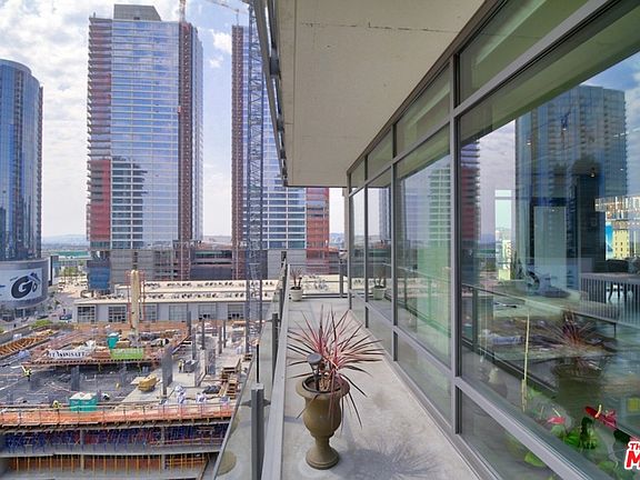 5th image of 1100 S Hope St APT 1102