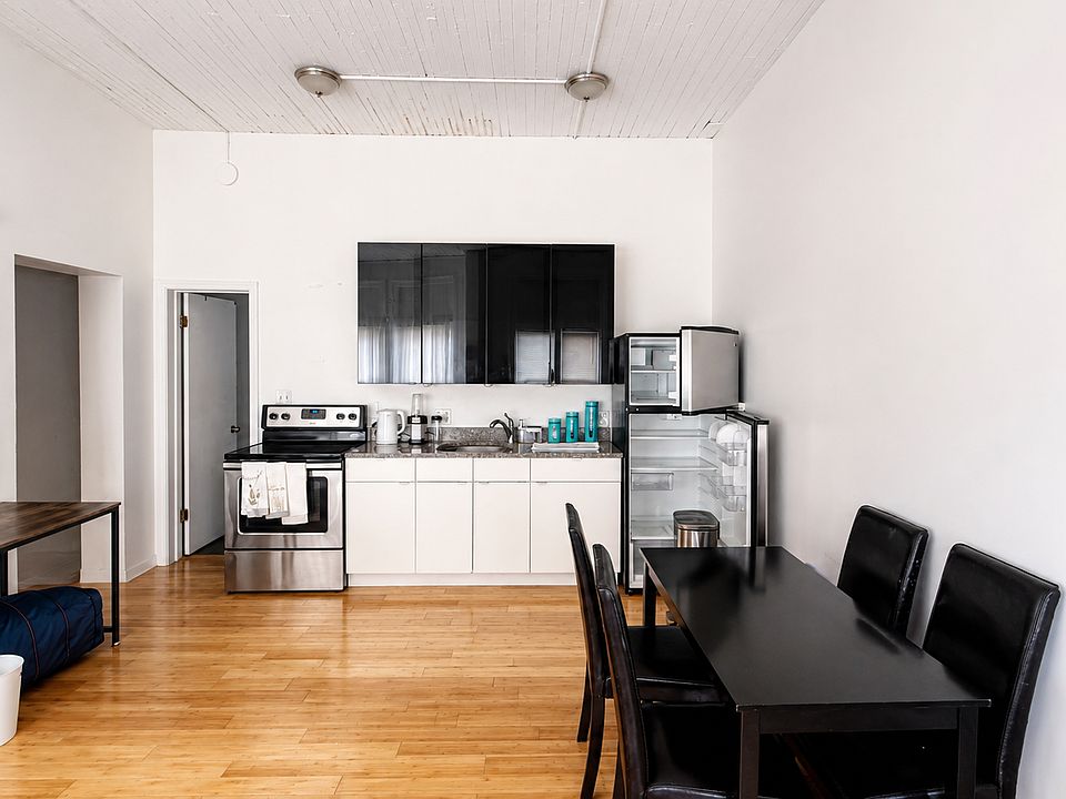 1st image of 139 Washington St #201