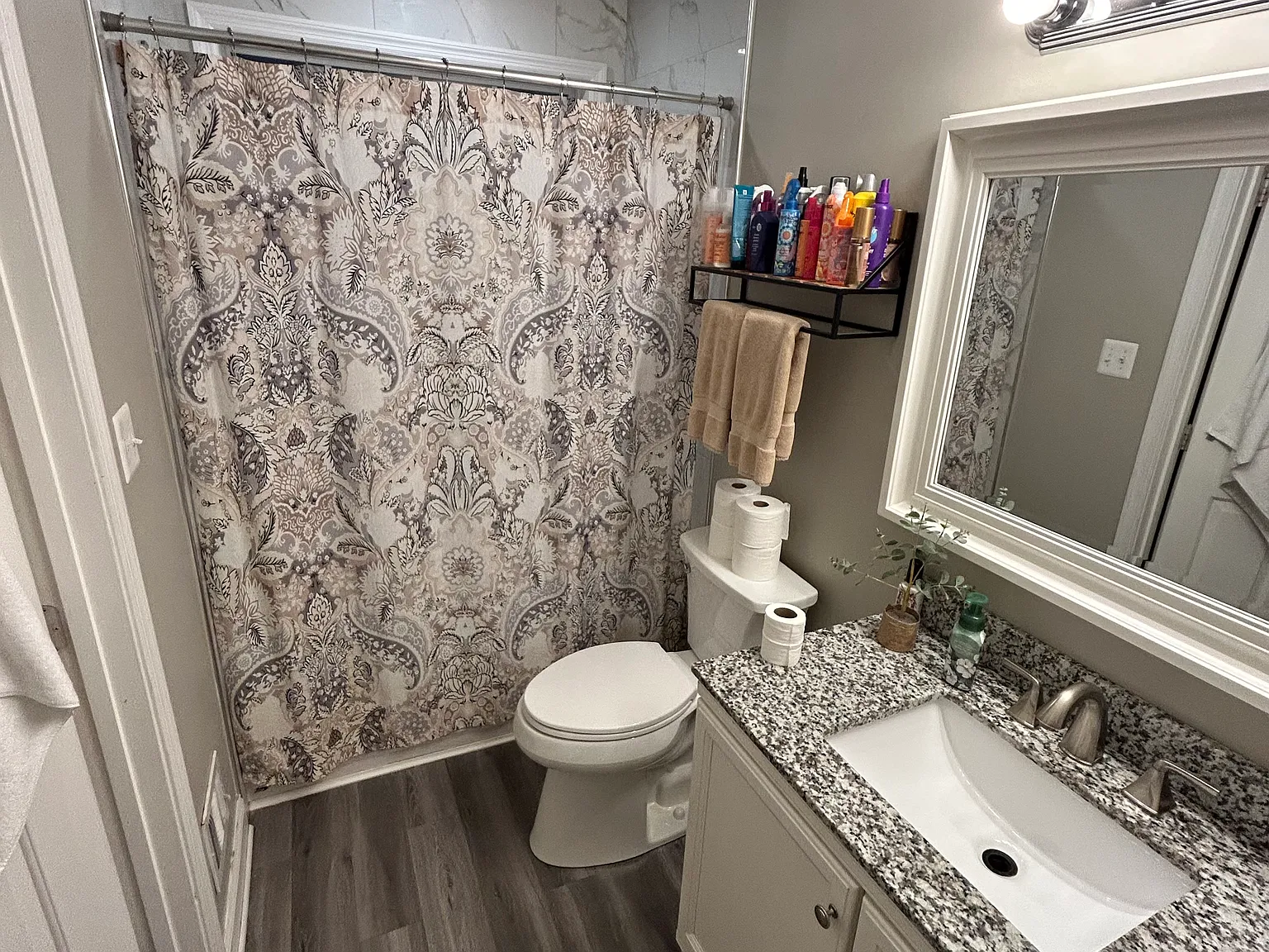 4 bed, 2.5 bath, 1932 sqft, $3,300 — Photo 4