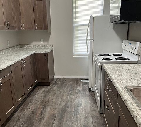 2nd image of 4426 Holly Ave #B