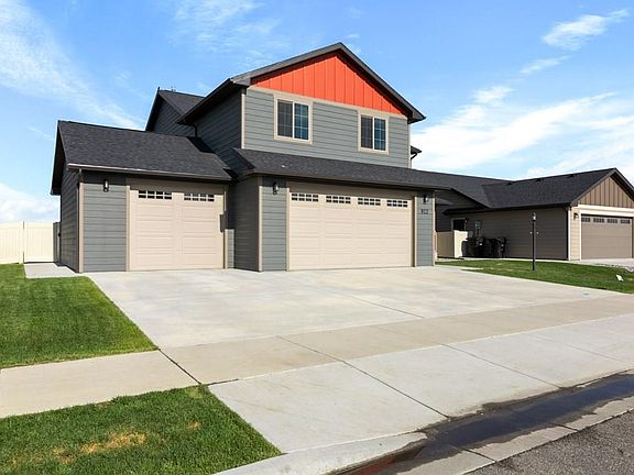 2nd image of 922 Blackberry Way