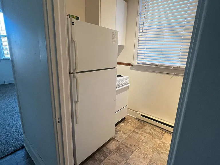 105 E High St #4 — Photo 3