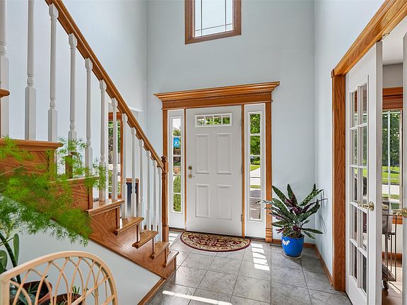 4th image of 5549 Kensington Cir