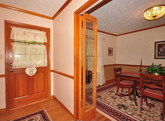 4th image of 140 Kari Glen Dr