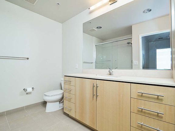 5th image of 38 N Almaden Blvd Unit 906