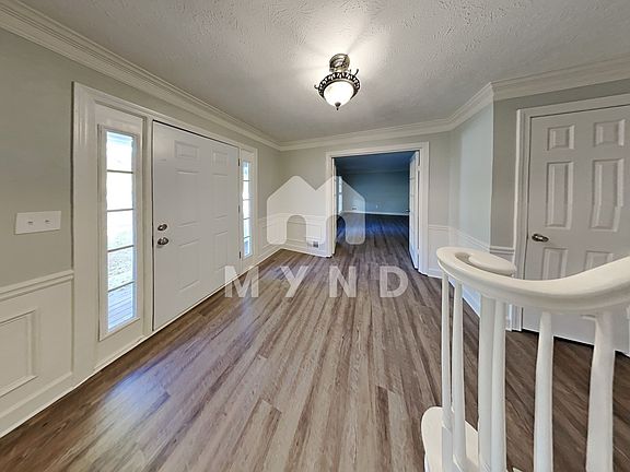 2nd image of 181 Thornbush Trce