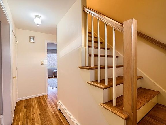 2nd image of 9 Deering Dr